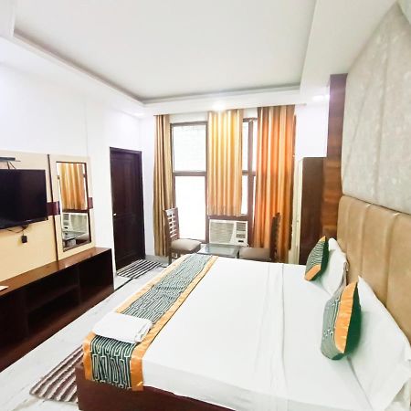 Hotel Krone Near Igi Airport Delhi Нью-Дели Экстерьер фото