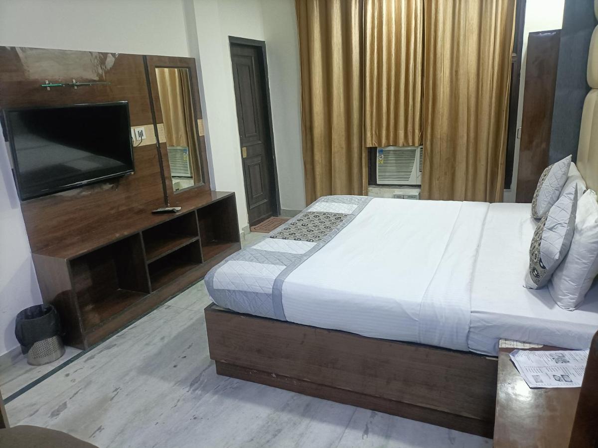 Hotel Krone Near Igi Airport Delhi Нью-Дели Экстерьер фото