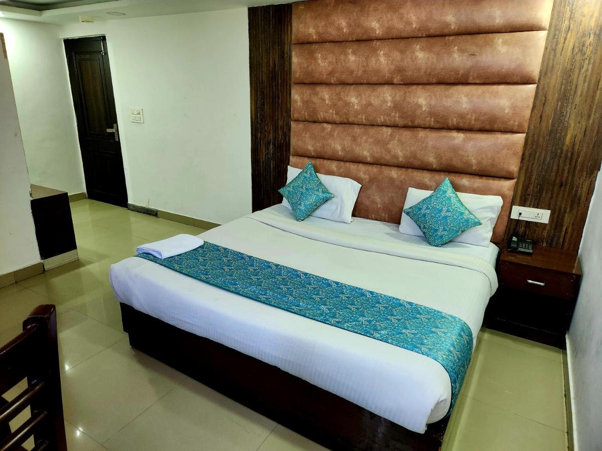 Hotel Krone Near Igi Airport Delhi Нью-Дели Экстерьер фото