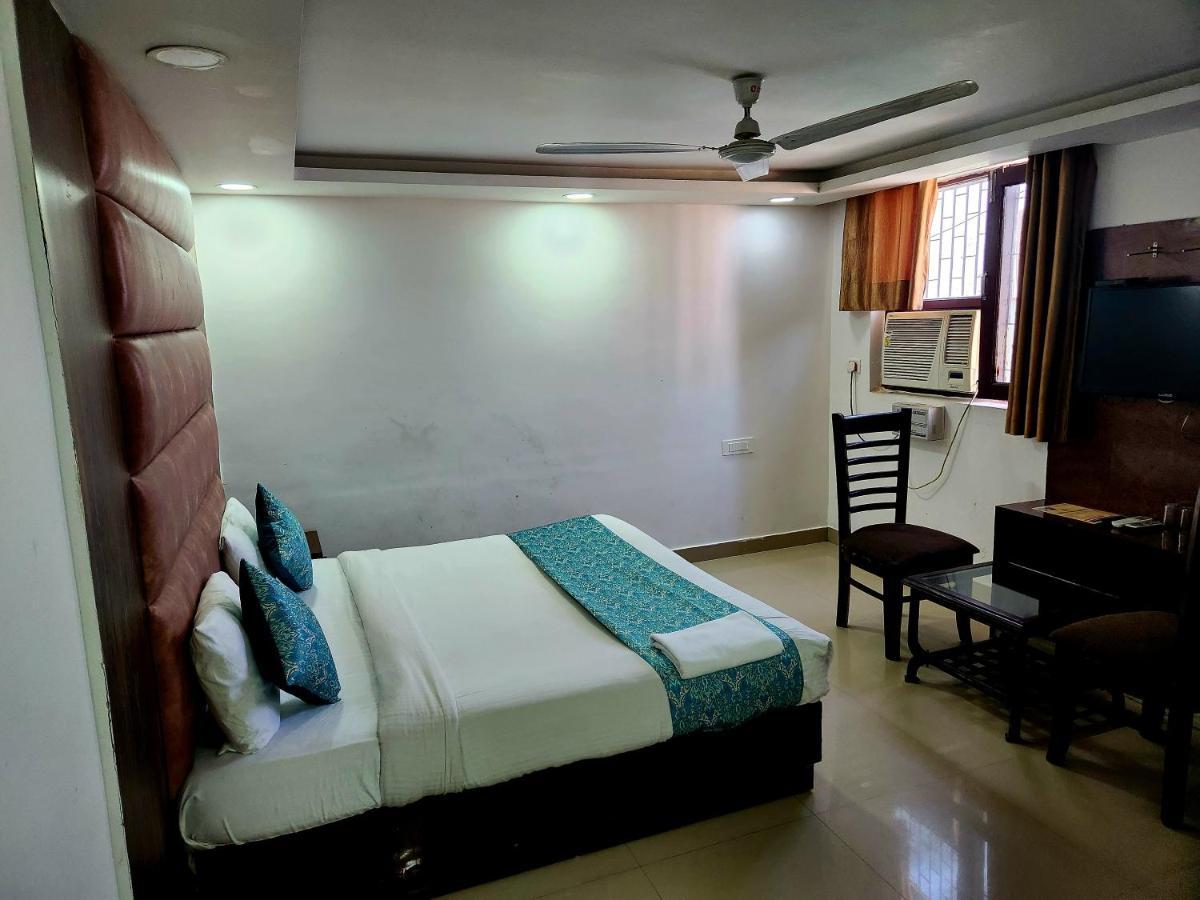 Hotel Krone Near Igi Airport Delhi Нью-Дели Экстерьер фото